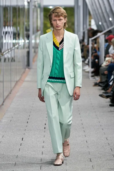 Look 31